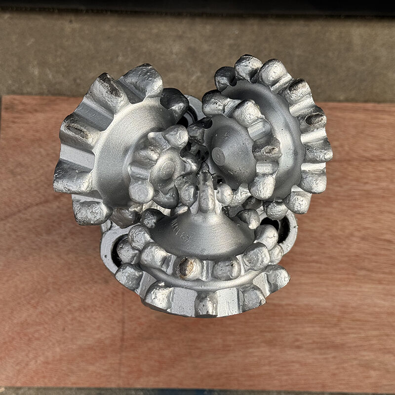 Trépan à dents en acier tricone de 5 1/2 pouces avec palier lisse pour un forage rapide
