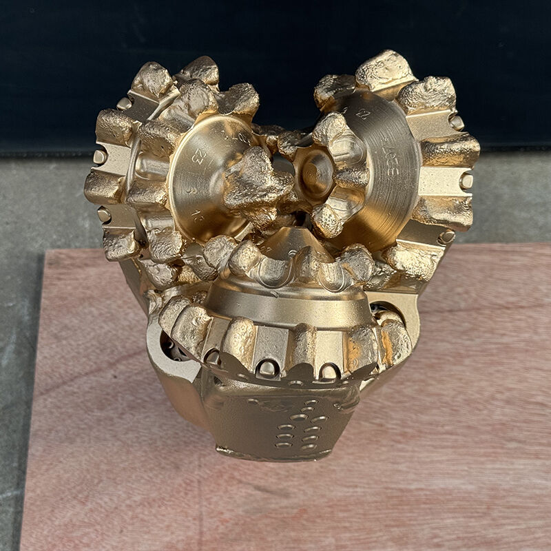 Foret tricone à dents en acier de 6 3/4 pouces avec roulement à tourillon pour forage rapide