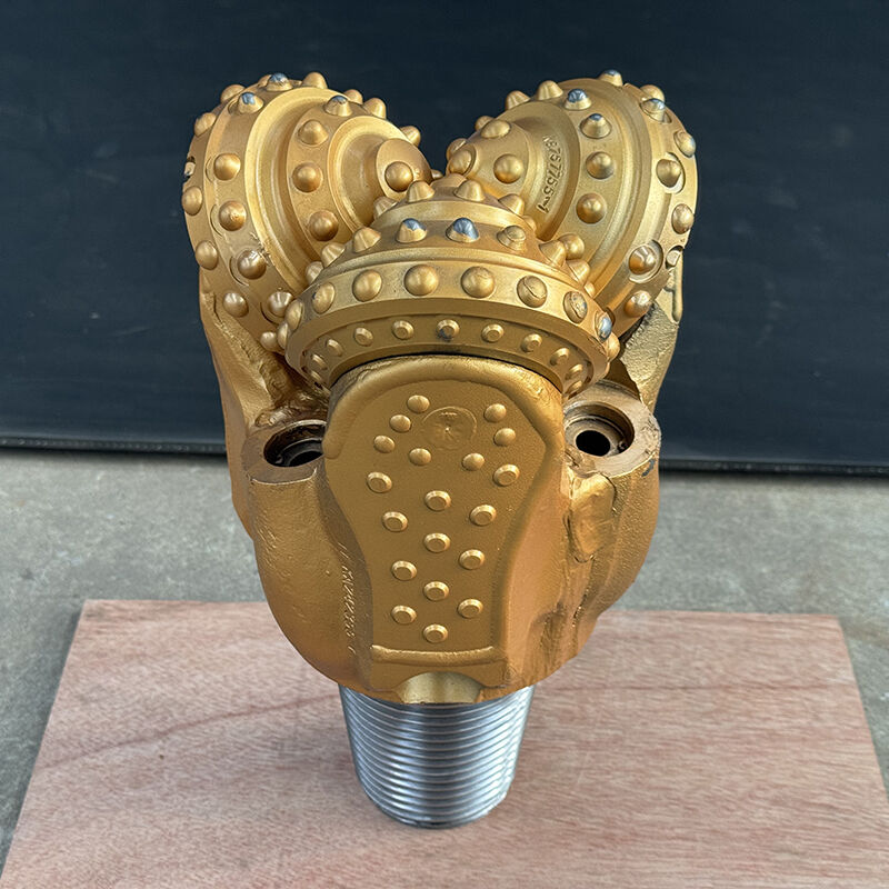 6 1/2 pouces IADC637 Dent en acier Tricone perceuse pour le forage rapide dans les formations molles