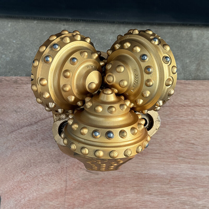 6 1/2 pouces IADC637 Dent en acier Tricone perceuse pour le forage rapide dans les formations molles